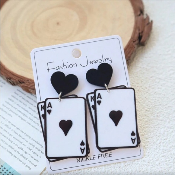 ✨NEW Black and White Playing Card Earrings - Picture 2 of 4